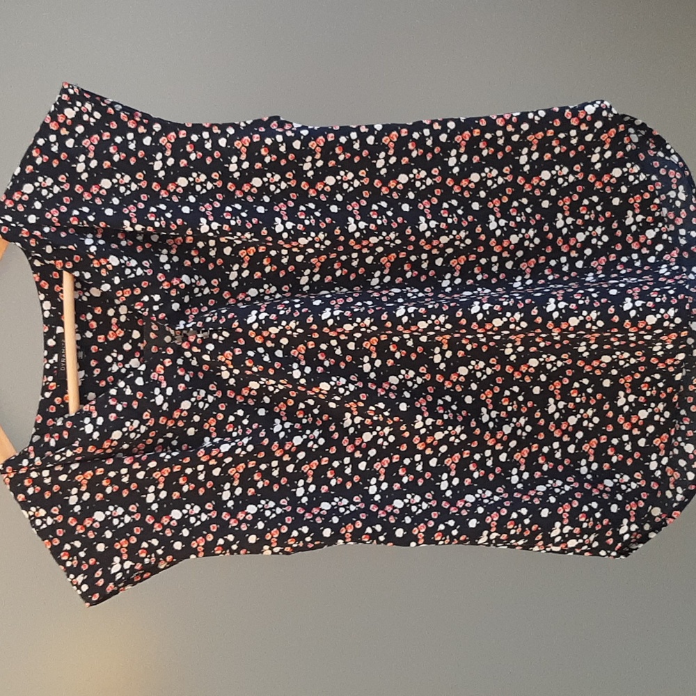 Dynamite Navy Floral Patterned Top Size M